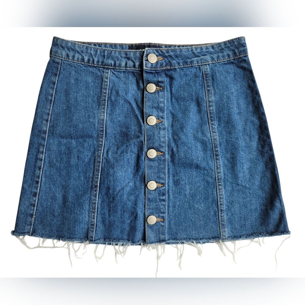 Aero High Rise Button Front Denim Mini Skirt Size 6 Raw Hem Y2K